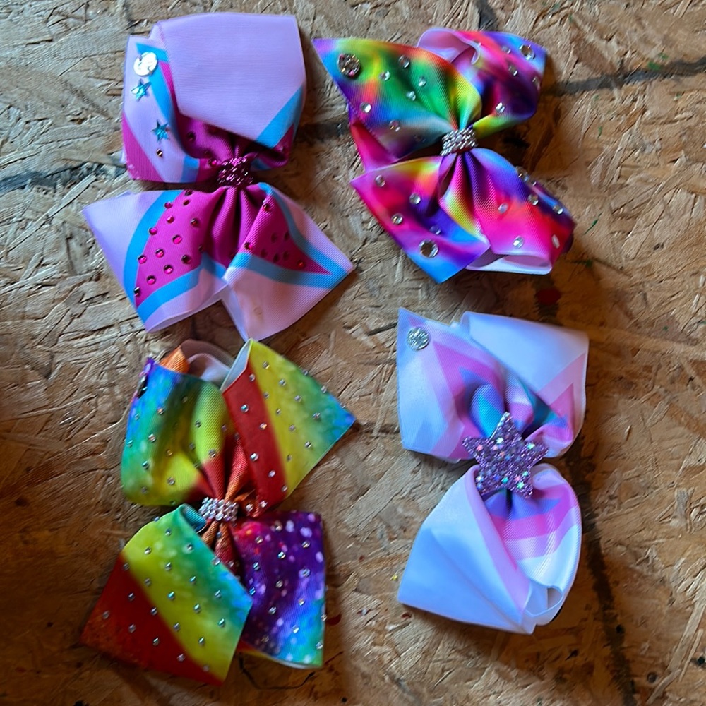Jojo bows